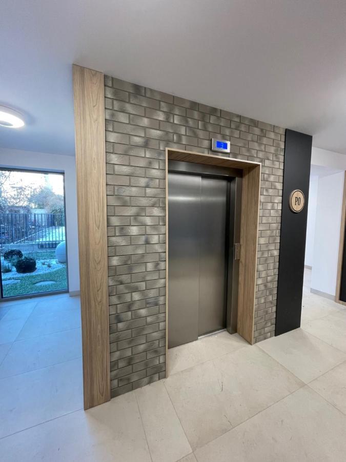 Apartament Smart Kamienica Grochow With Free Parking Varsóvia Exterior foto